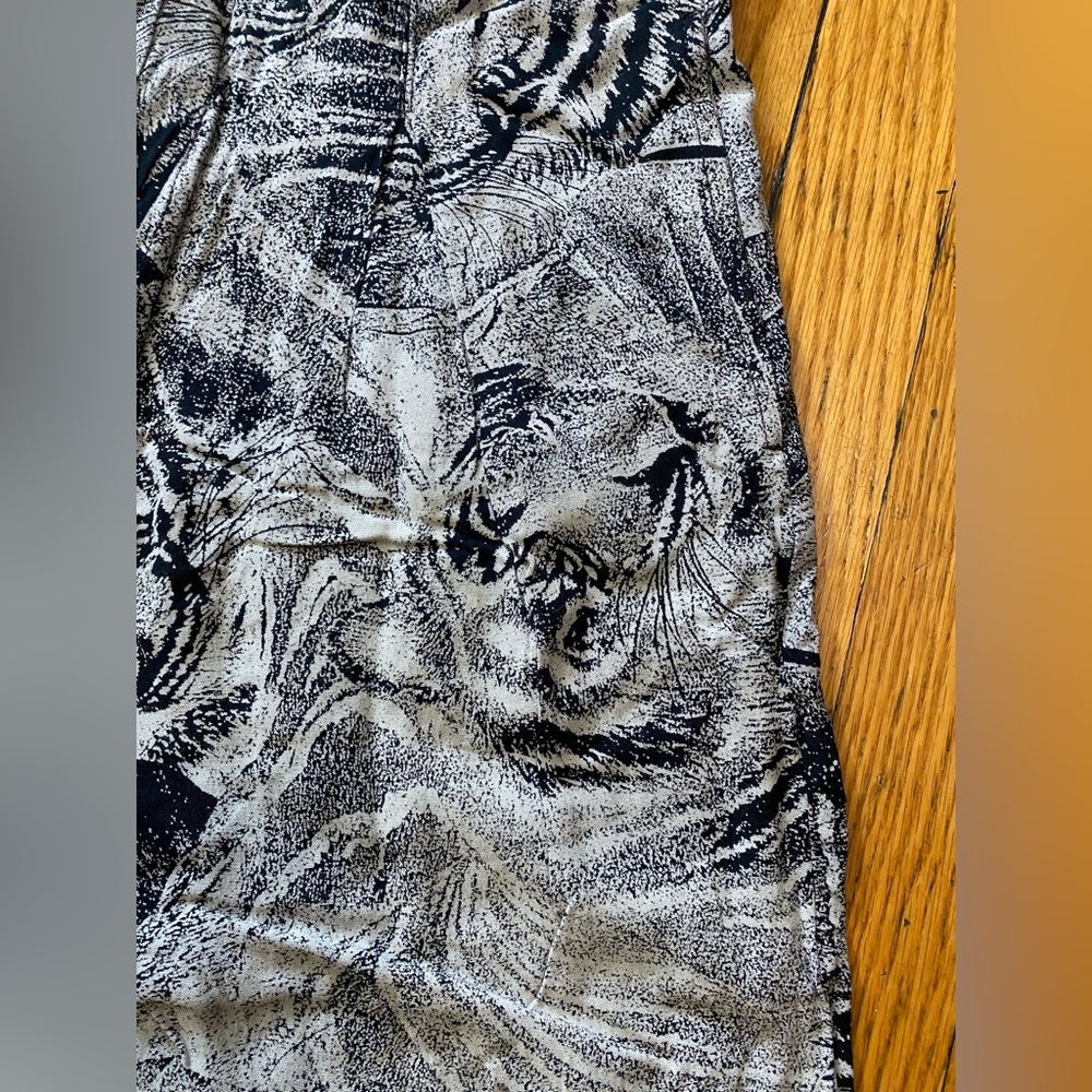 Vintage Goouch: Fun tiger shorts!🐅 - Picture 4 of 7